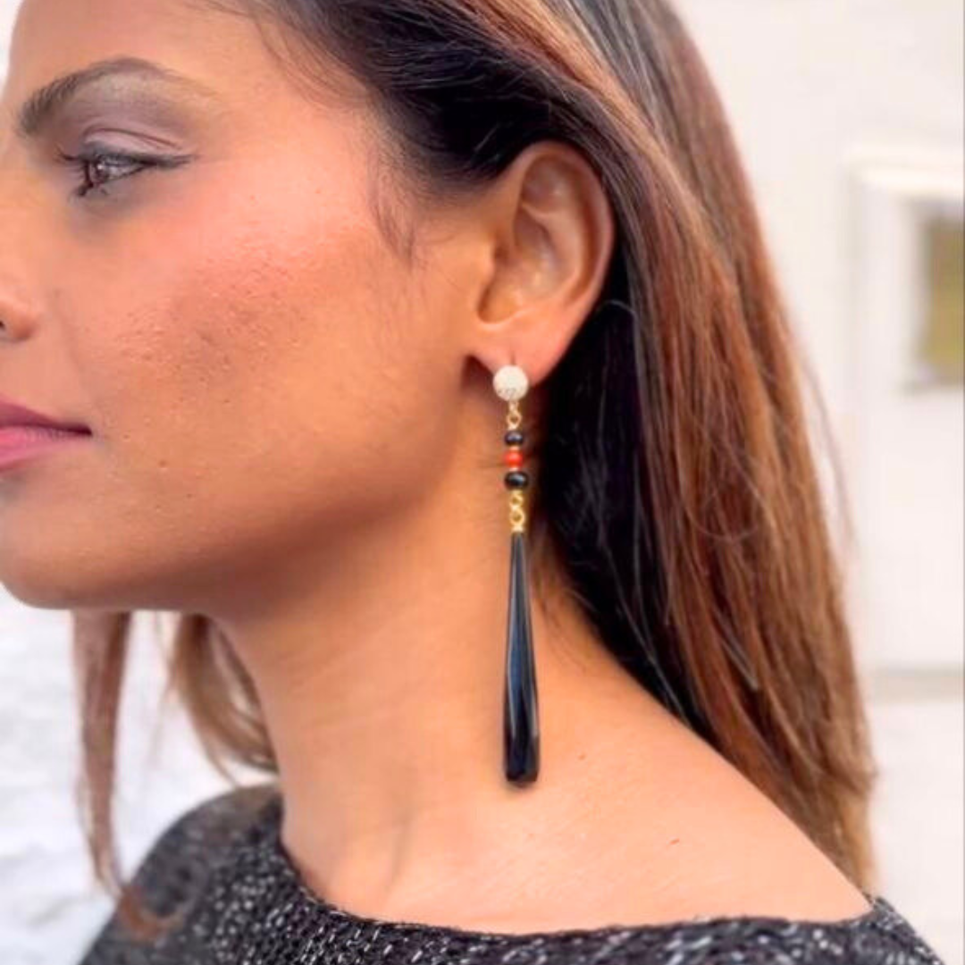 Orecchini in Argento 925 dorato con goccia in Onice e Corallo rosso