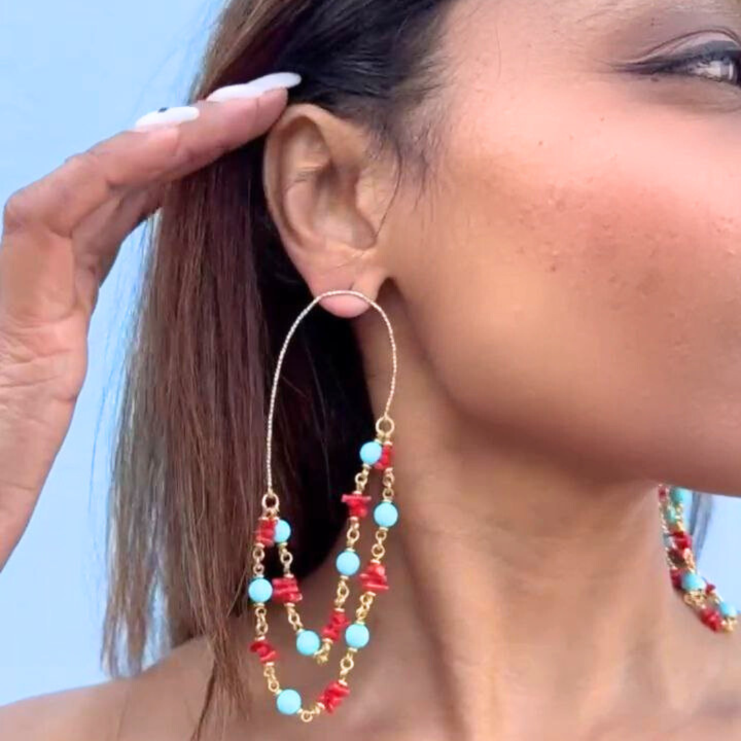 Orecchini in Argento 925 dorato con arco e due catene con Corallo rosso e Pasta di Turchese