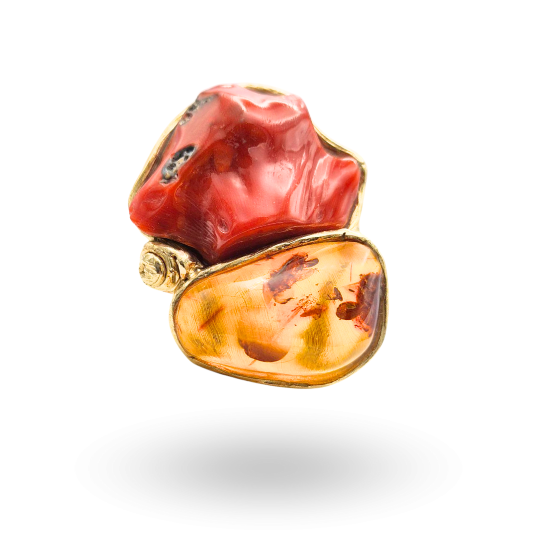 Anello in Argento 925 dorato con sasso di Corallo rosso Mediterraneo e Ambra