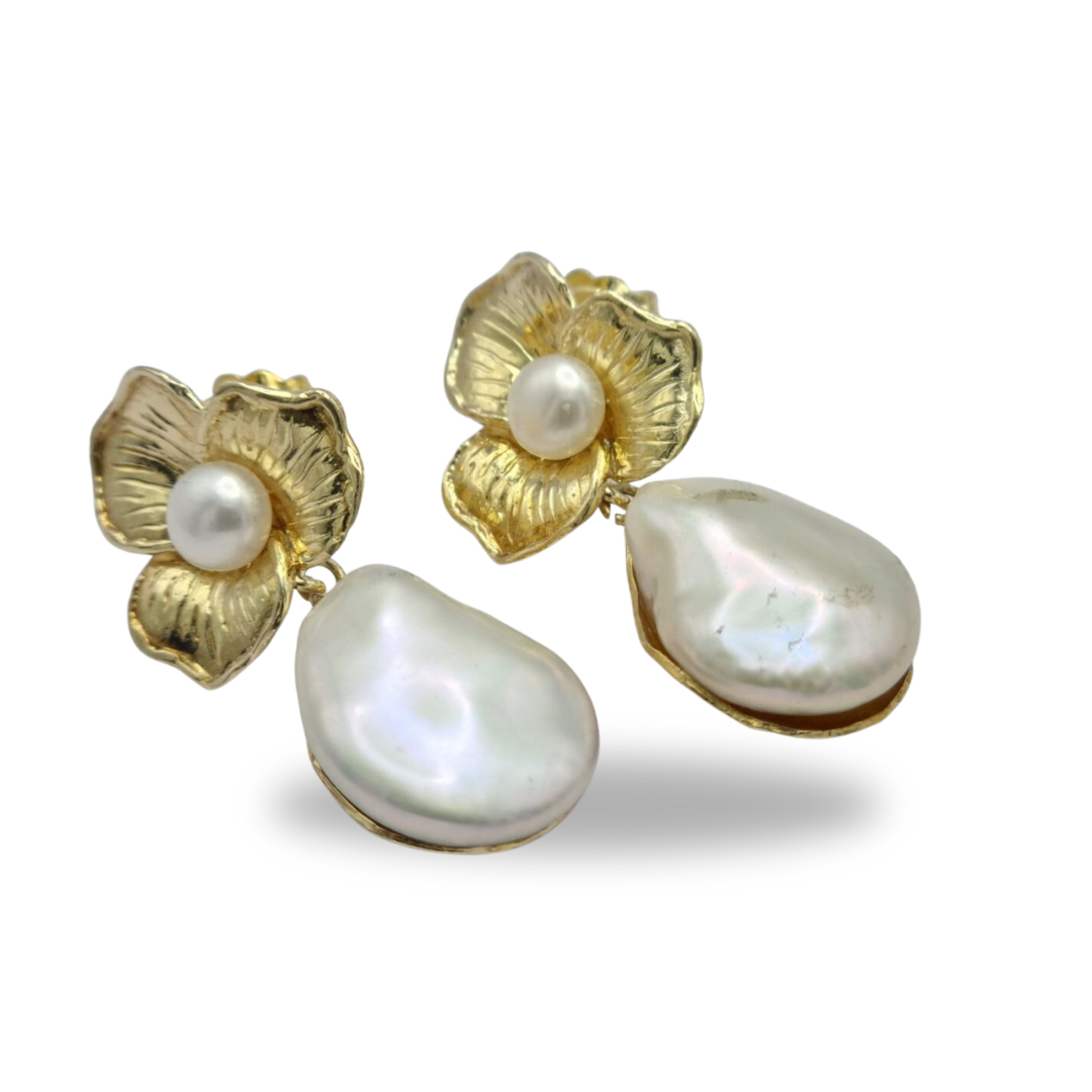 Earrings in gold-plated 925 silver with 3-petal flower and pendant Scaramazza pearl