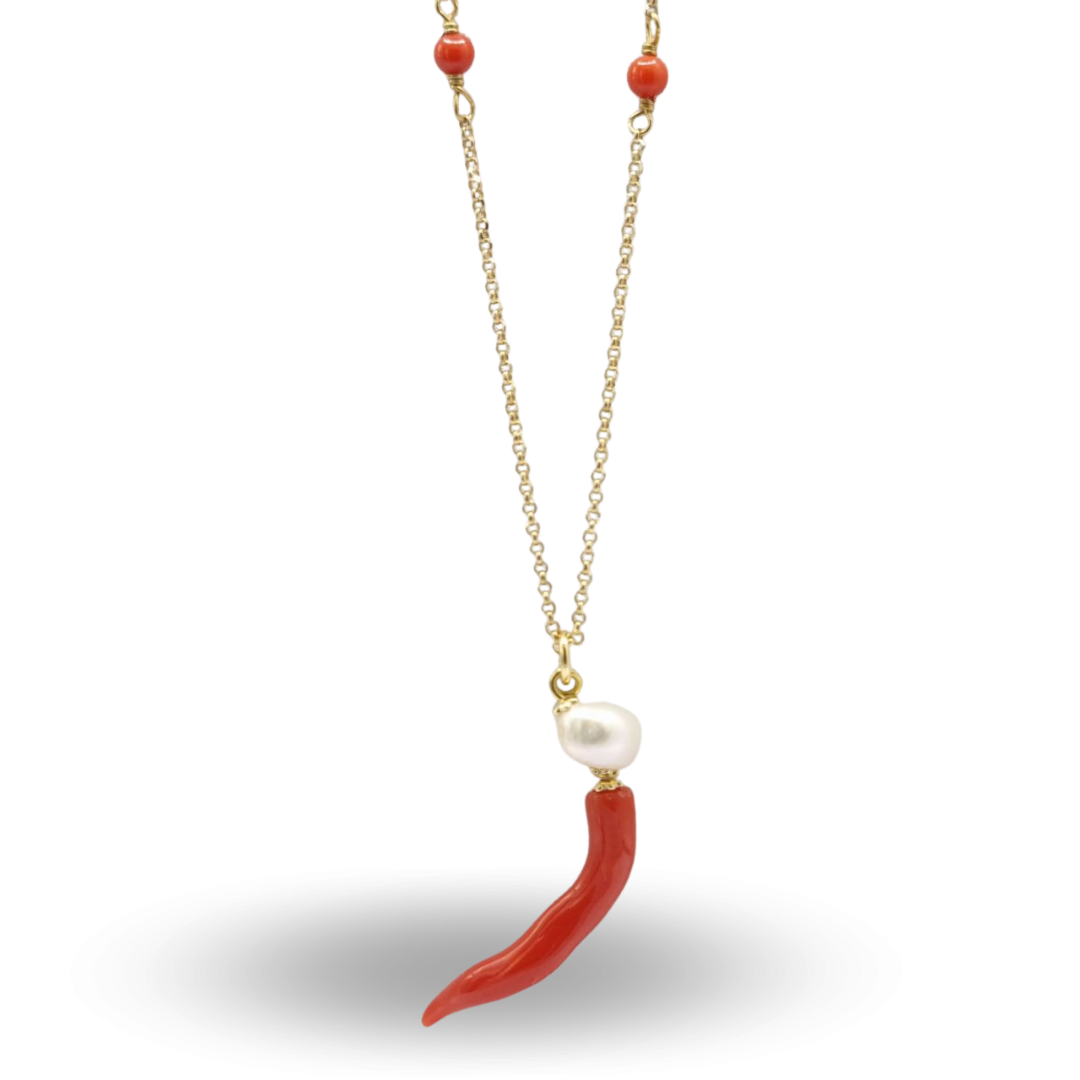 Collana in Argento 925 dorato con pallini in Corallo, Corno in Corallo e Perla. Lunghezza 70cm