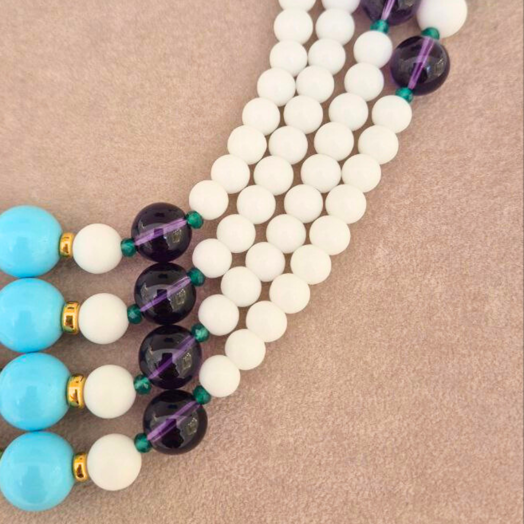 Collana a 4 fili in Agata bianca, Giada, Ametista e Pasta di Turchese, chiusura in Argento 925 dorato