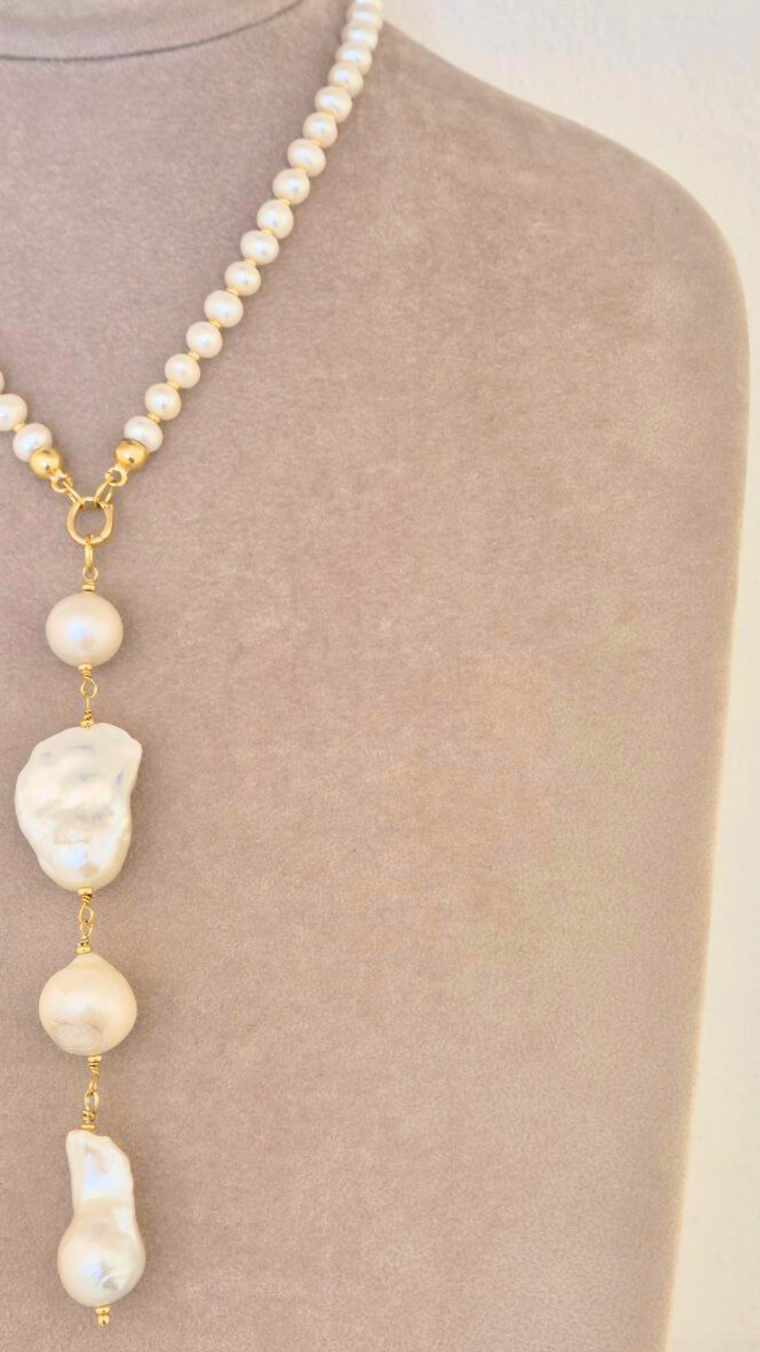 Collana con Perle d'acqua dolce con pendente in Perle Scaramazze e Barocche