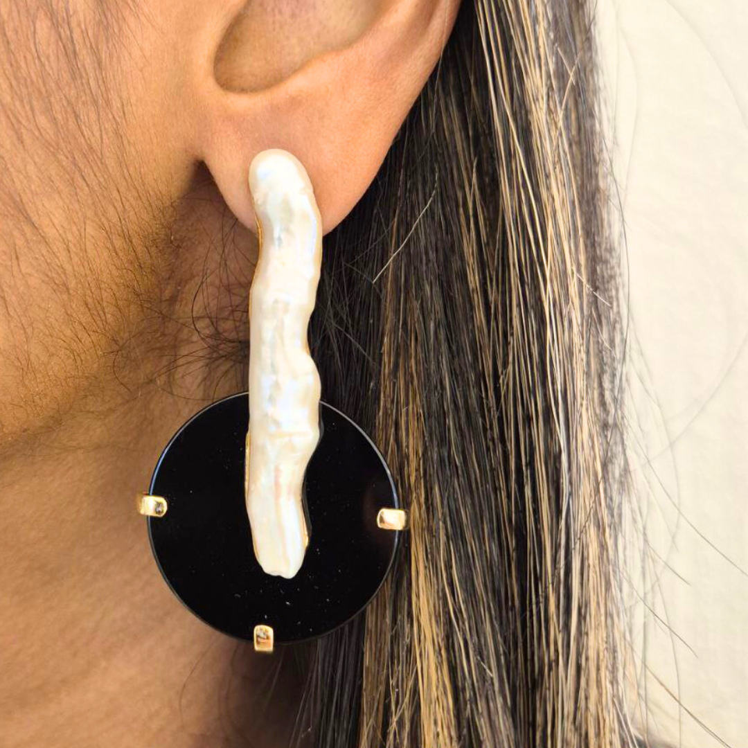 Orecchini in Argento 925 dorato con piastra in Onice e Perla Keshi