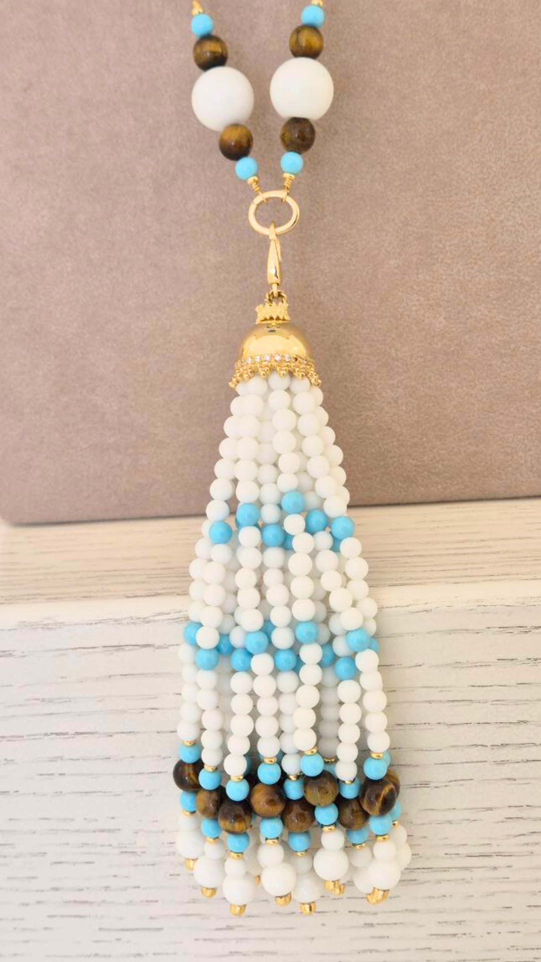 Collana in Pietre Naturali ammagliata completamente a mano, in Argento 925 dorato, con Agata Bianca, Occhio di Tigre e Pasta di Turchese