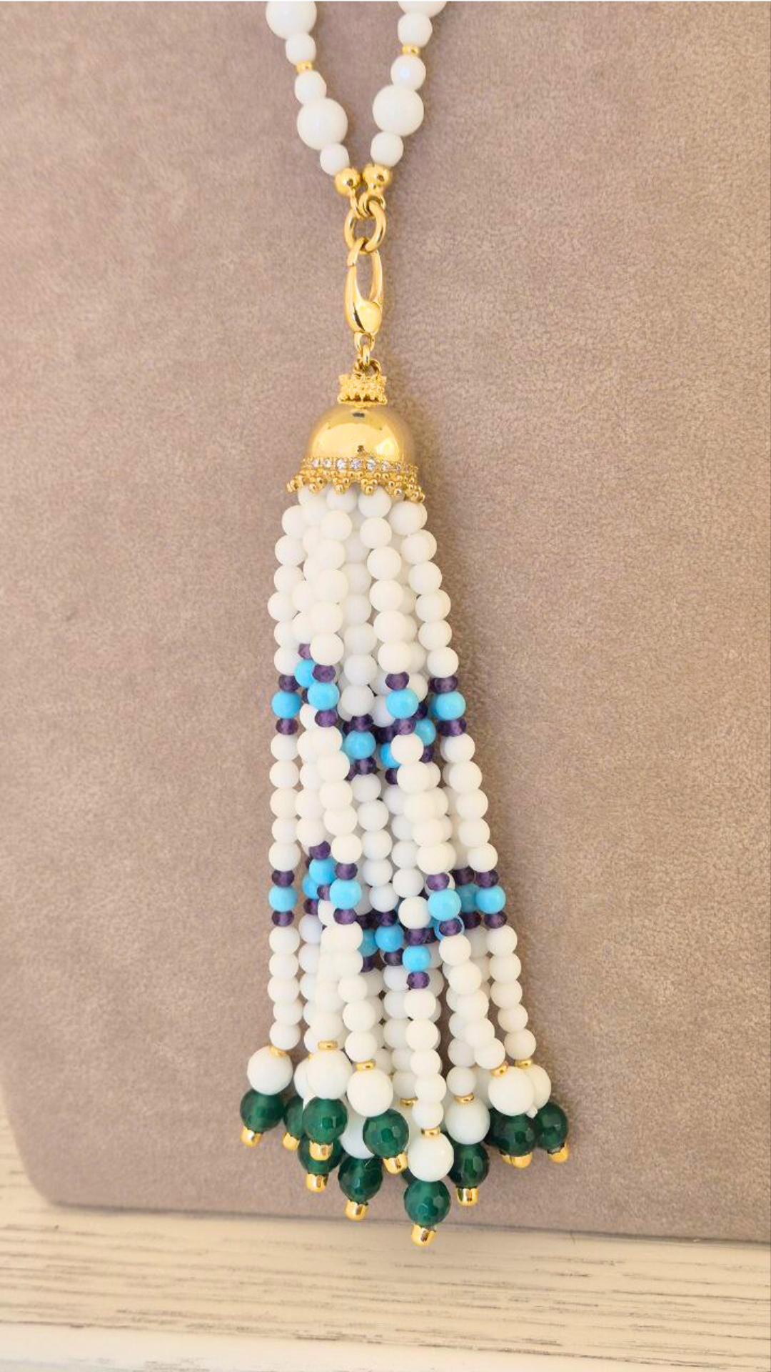 Collana in Pietre Naturali con Agata Bianca, Giada, Ametista e Pasta di Turchese, montata in Argento 925 dorato