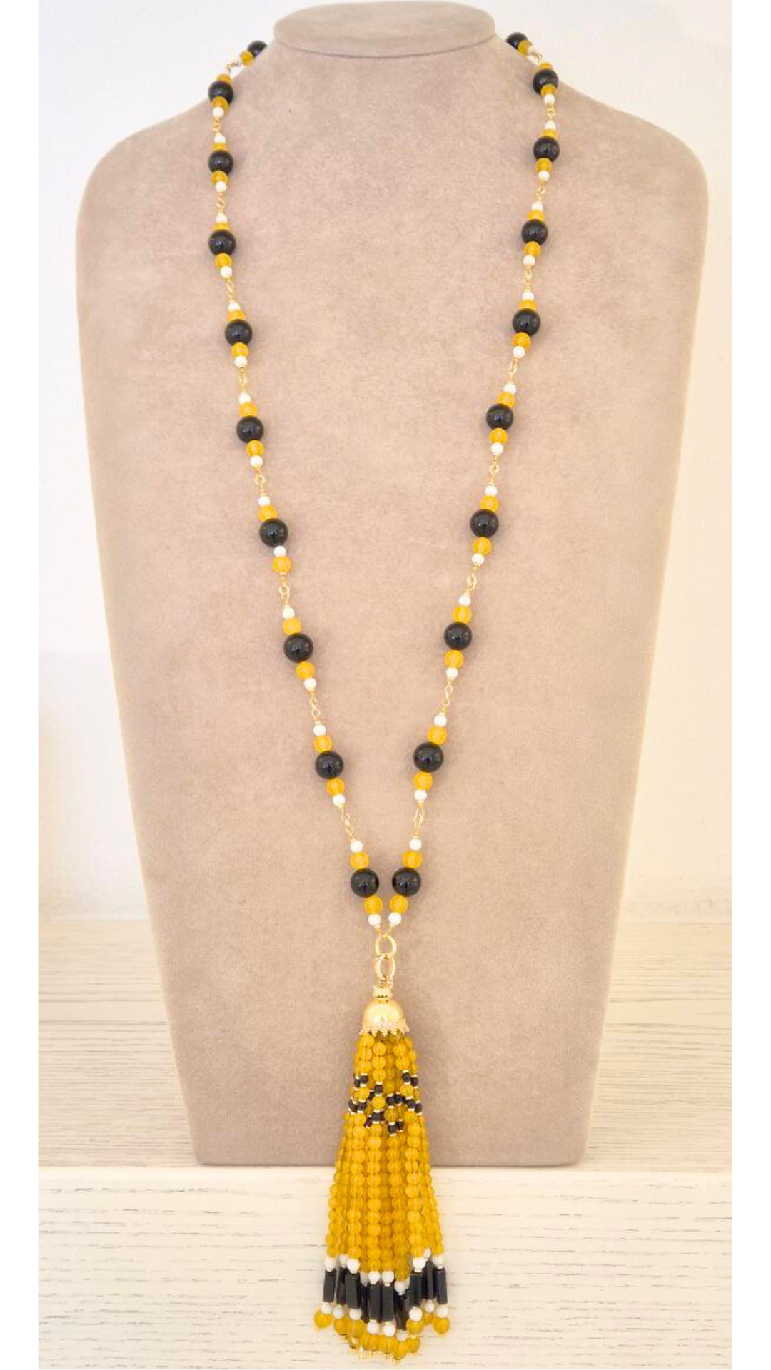 Collana in Pietre Naturali ammagliata completamente a mano, in Argento 925 dorato, con Agata gialla, Onice e Agata bianca