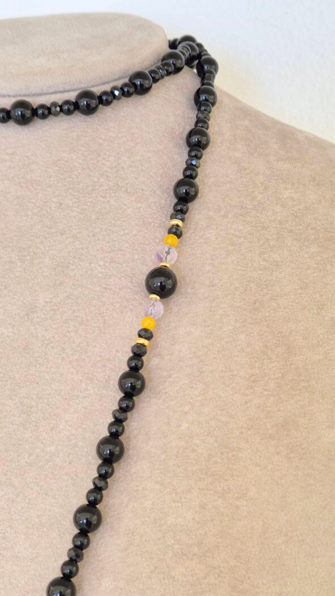Collana in Pietre Naturali con Onice, Agata gialla e Ametista, montata in Argento 925 dorato