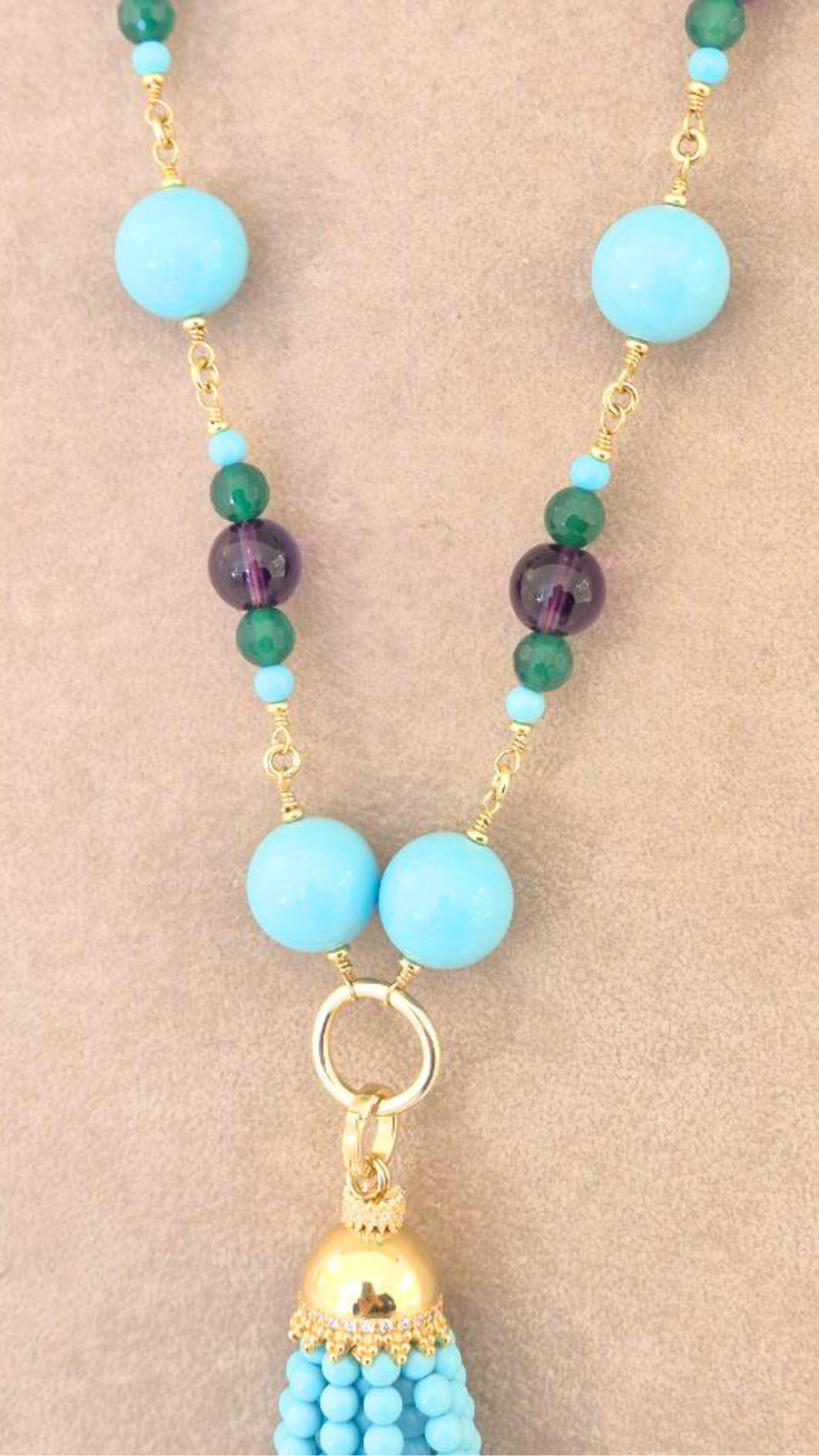 Collana in Pietre Naturali ammagliata completamente a mano, in Argento 925 dorato, con Pasta di Turchese, Giada e Ametista