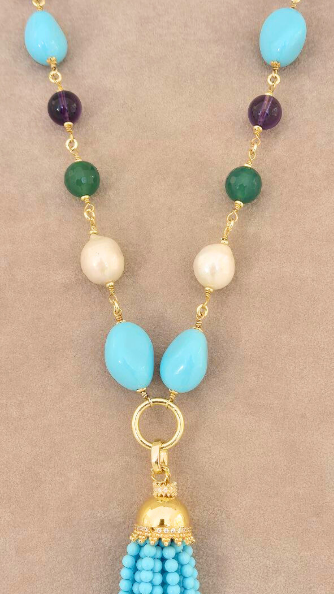Collana in Pietre Naturali ammagliata completamente a mano, in Argento 925 dorato, con Pasta di Turchese, Perle, Giada e Ametista