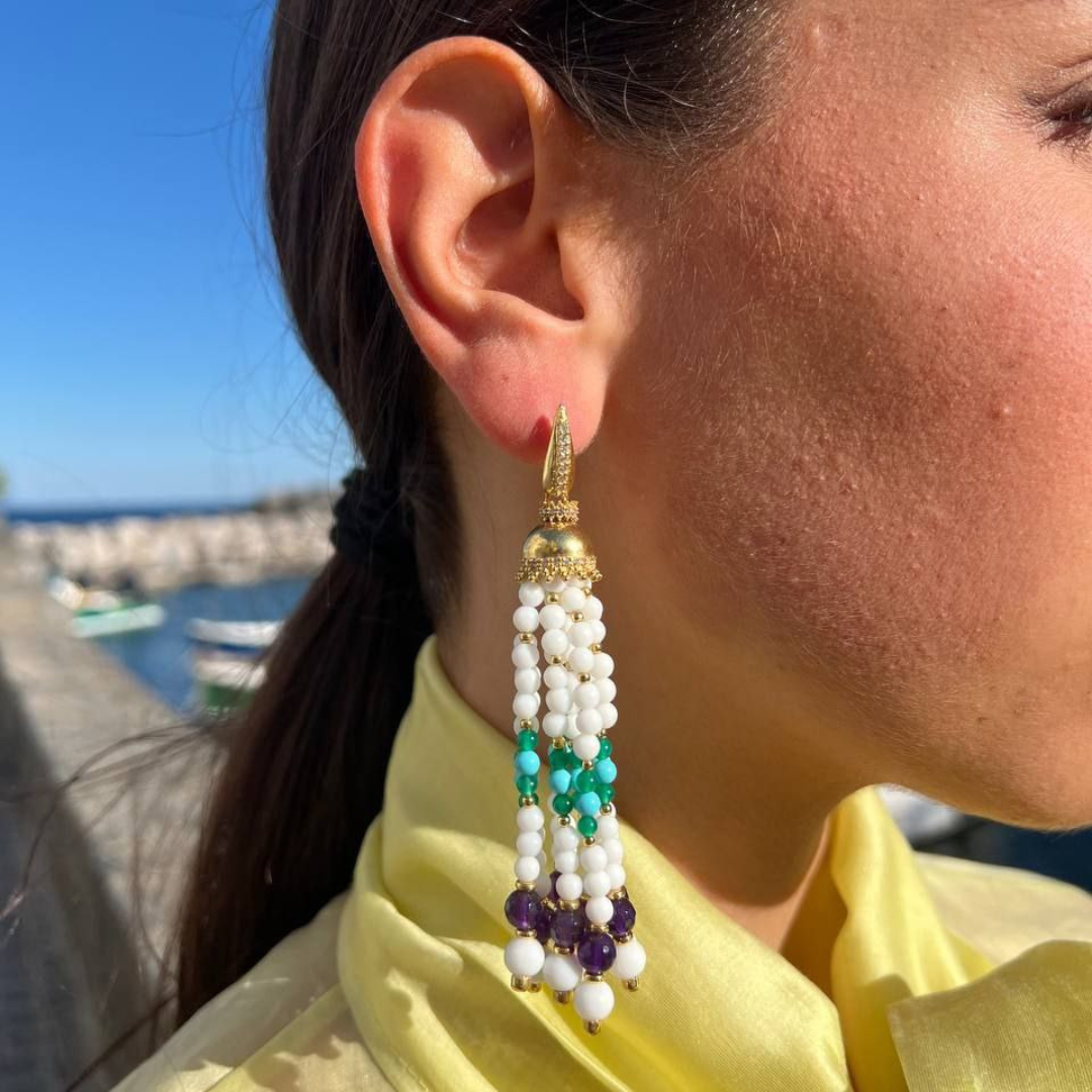 Orecchini Linea Mala in Argento 925 dorato con ciuffi in Agata bianca, Ametista, Giada e Pasta di Turchese