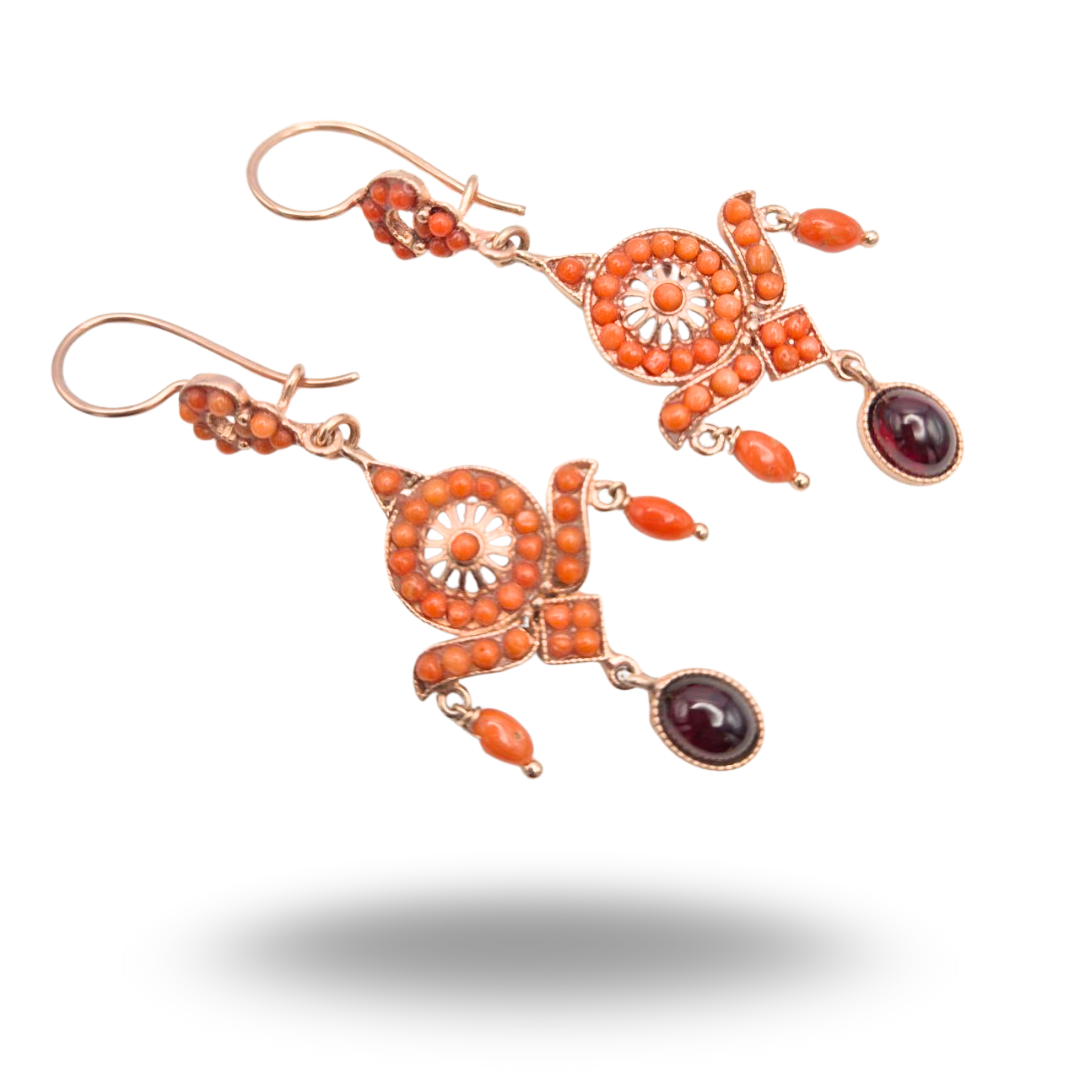 Orecchini in Argento 925 rosato con Corallo di Sciacca e Granata centrale