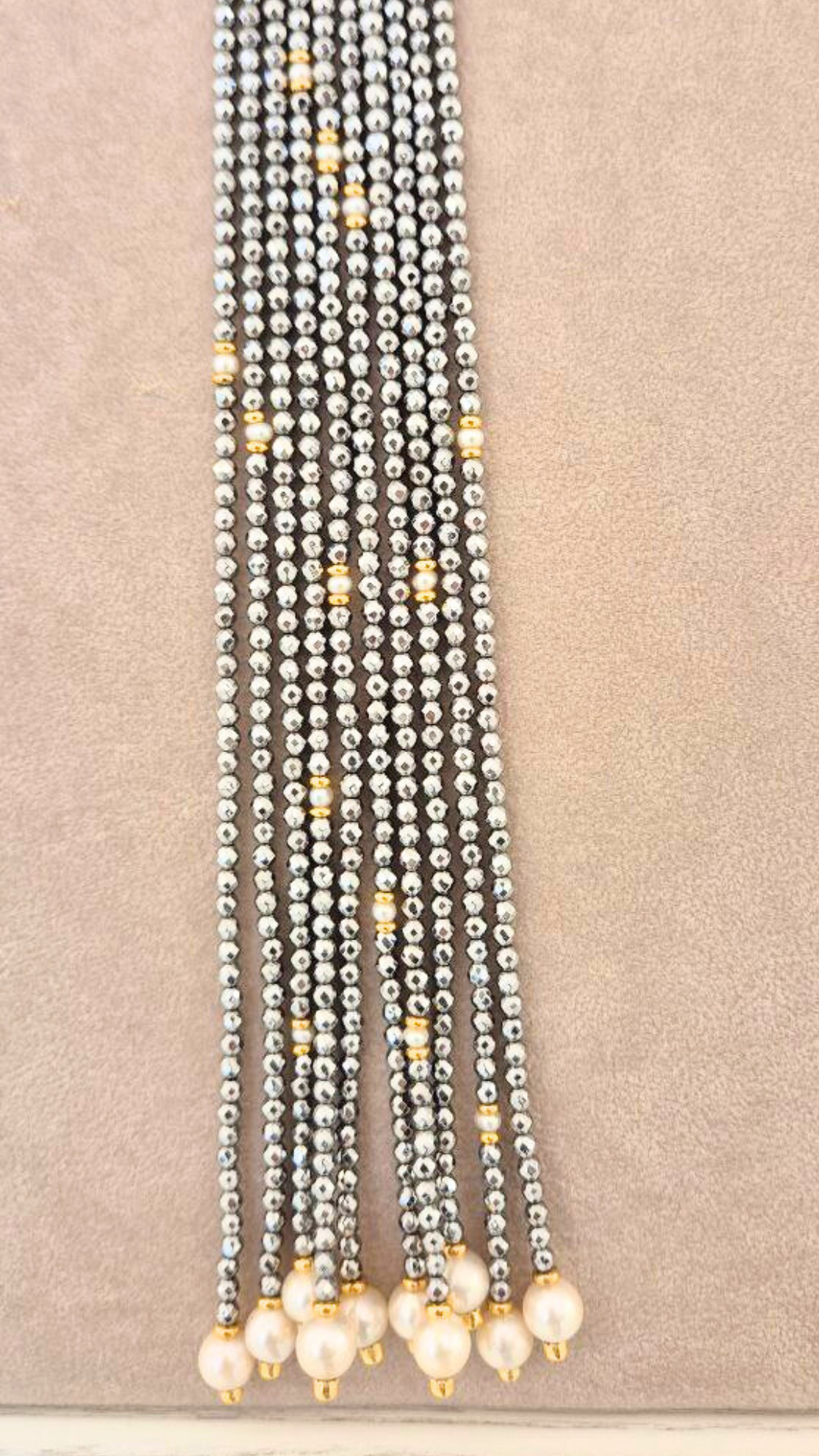 Collana in Perle e Ematite con Ambra centrale, montata in Argento 925 dorato