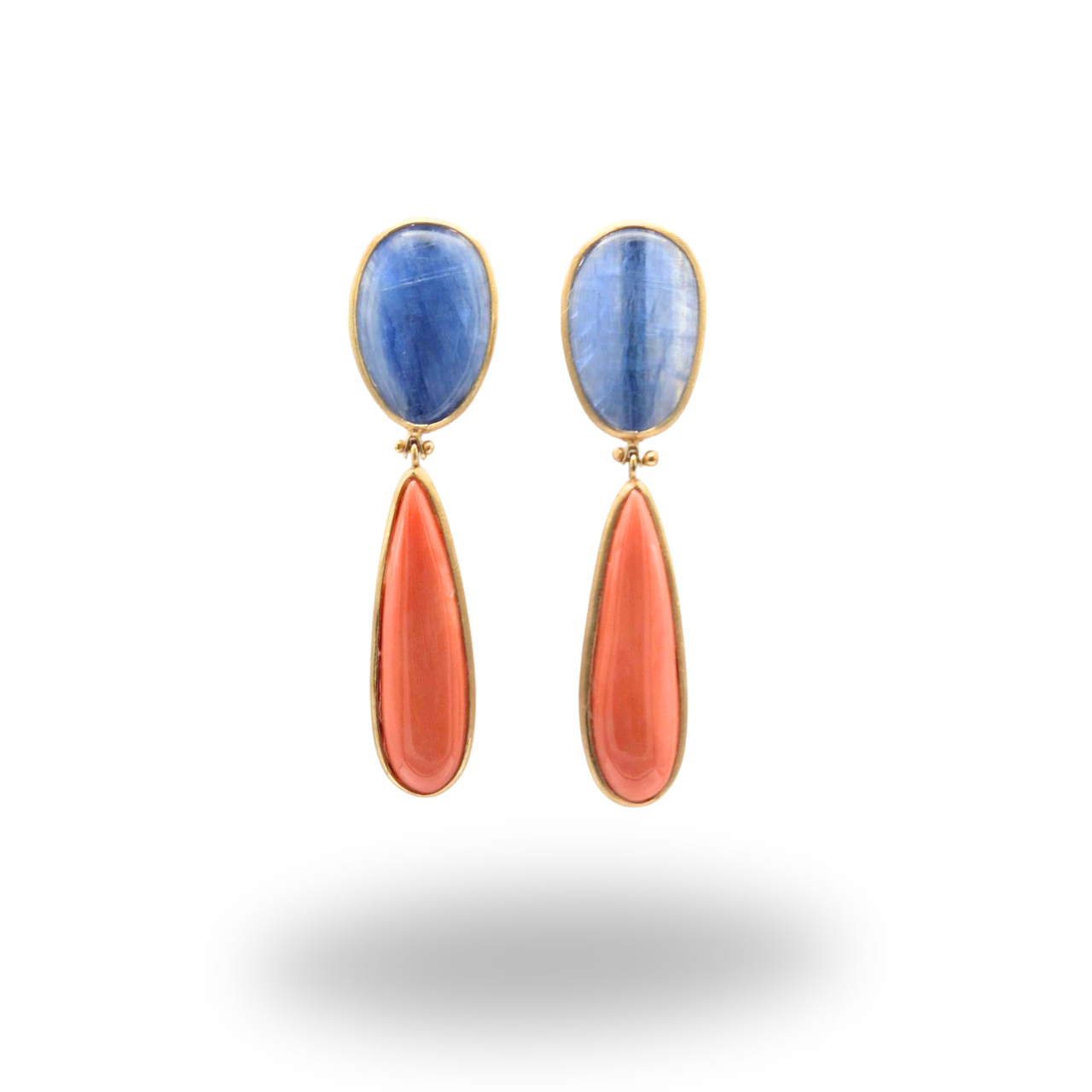 Orecchini in Argento 925 dorato con Cianite e spole a goccia in Corallo Cerasuolo