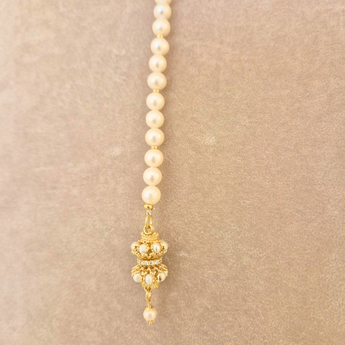 Collana semirigida a Y in Argento 925 dorato con Perle e Mina Luxury