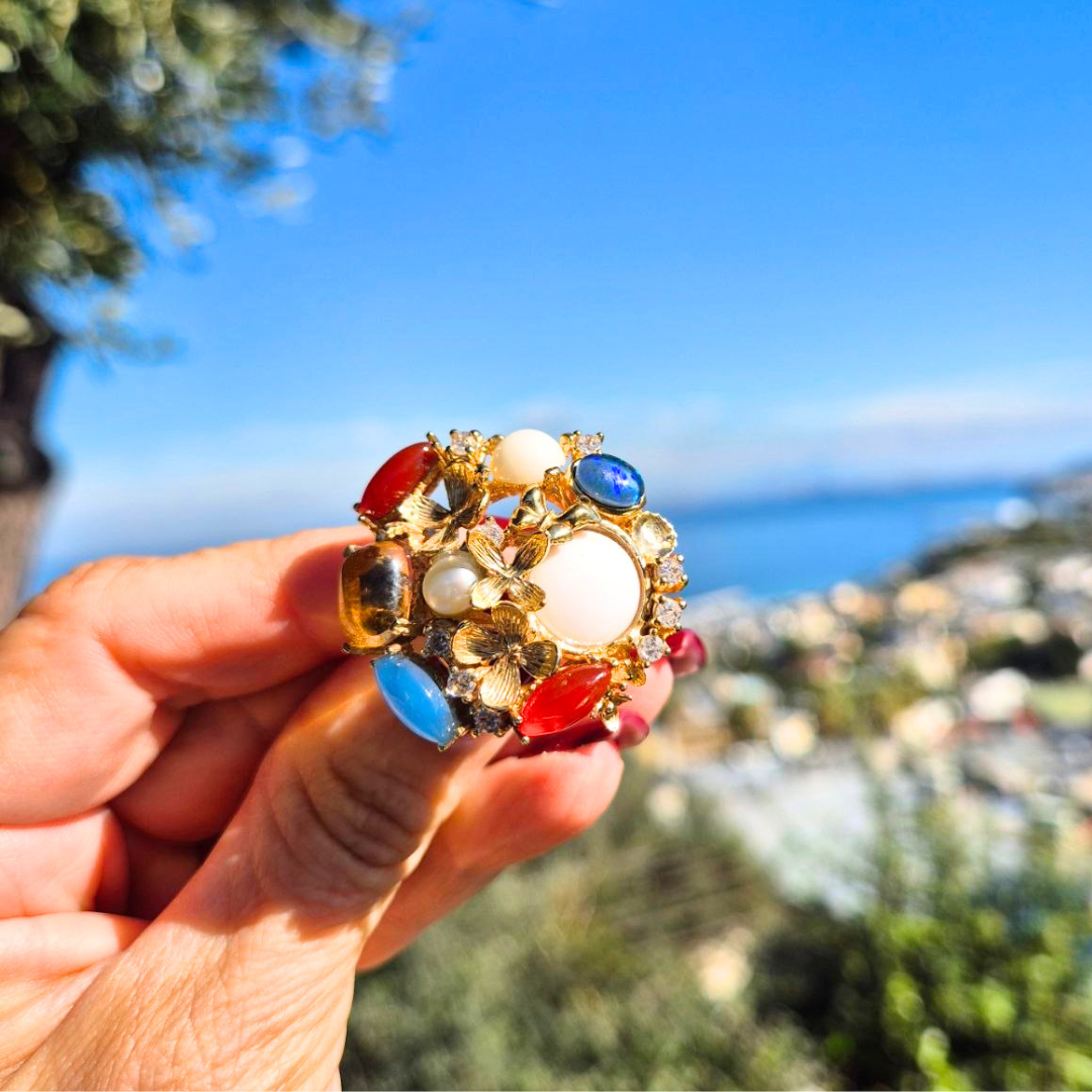 Anello in Bronzo dorato in tema floreale con Pietre Naturali