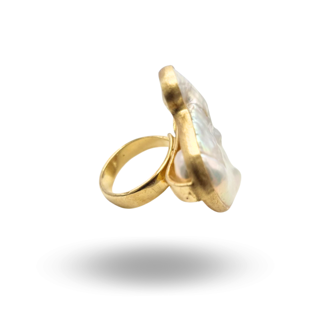 Anello in Argento 925 dorato satinato con Perla Scaramazza