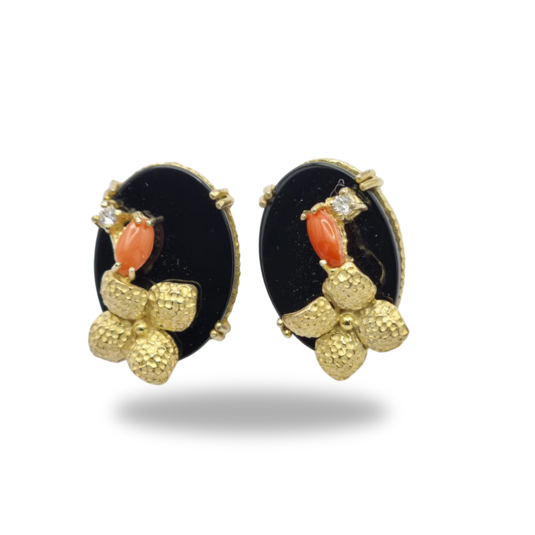Boucles d'oreilles en argent 925 plaqué or avec fleur sur plaque ovale en onyx et corail
