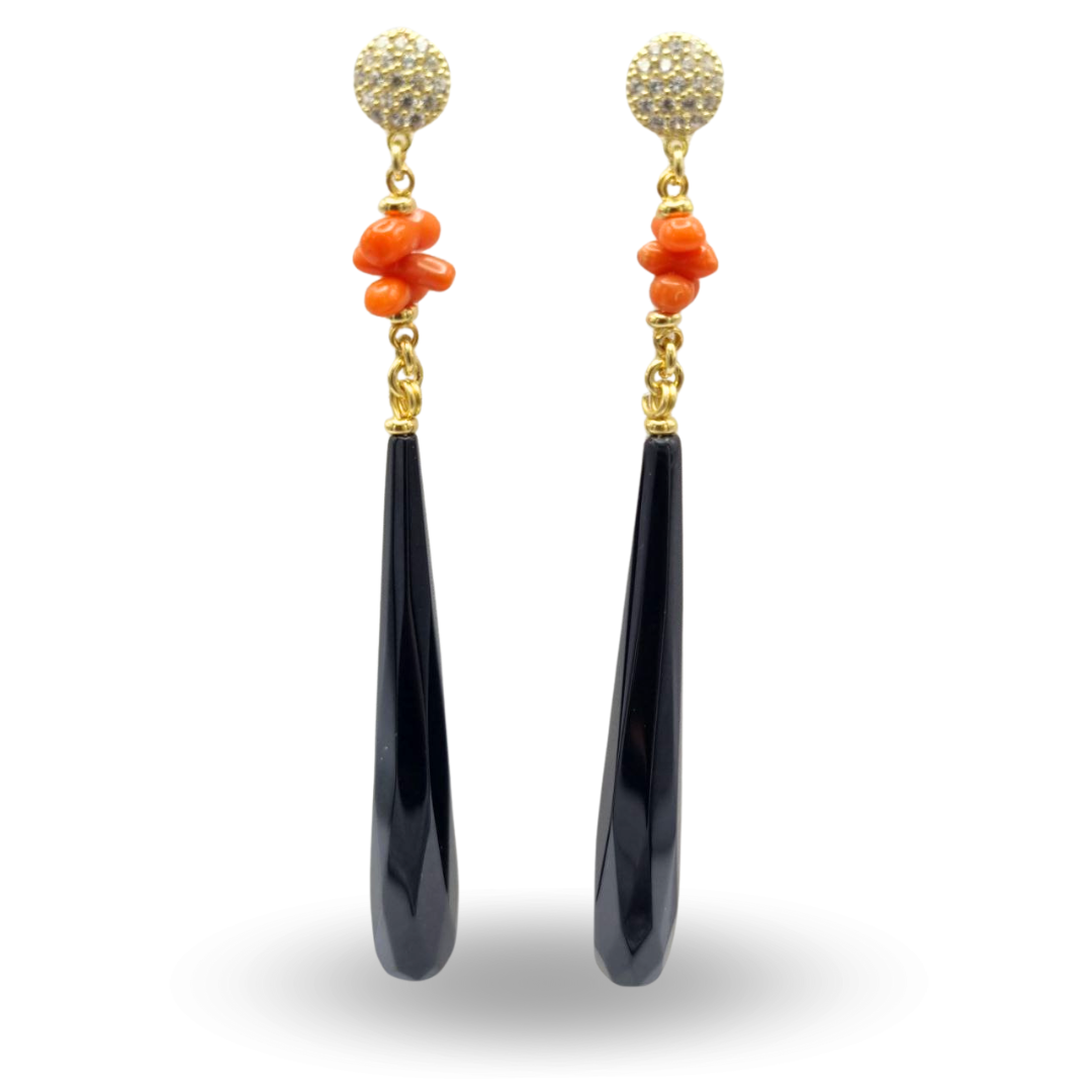 Orecchini in Argento 925 dorato con goccia in Onice e frange di Corallo rosso