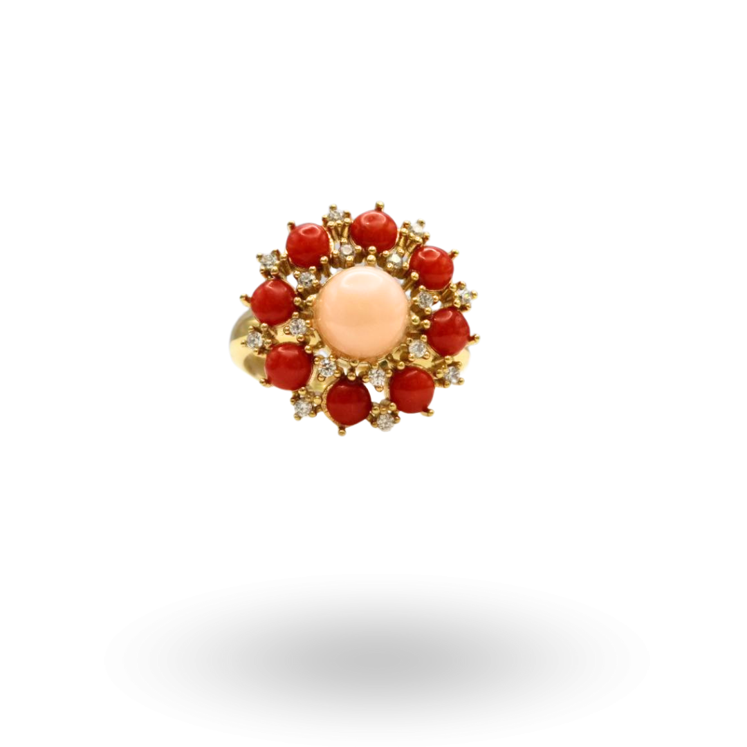 Anello in Argento 925 dorato a fiore con petali di Corallo Rosso Mediterraneo, Quarzi e centrale in Corallo Rosa