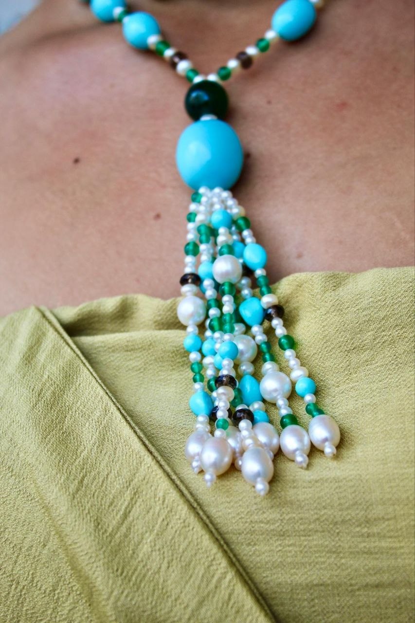 Collana in Pietre Naturali con ciuffo in Pasta di Turchese, Giada, Quarzo fumè e Perle