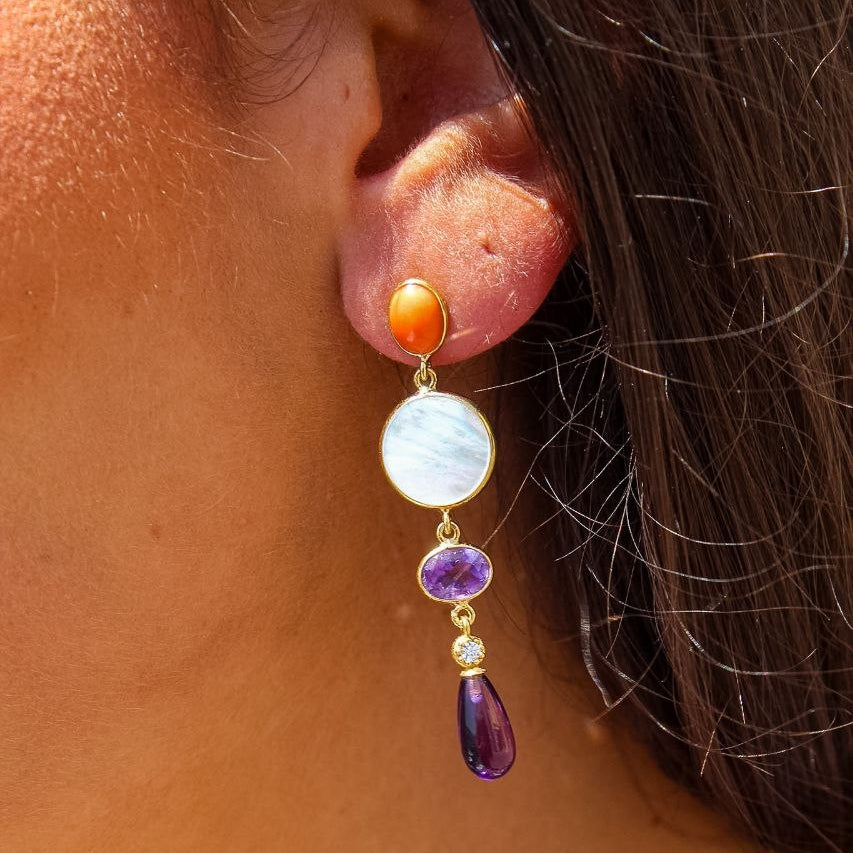 Orecchini in Argento 925 dorato con Corallo, Madreperla e Ametista con goccia finale