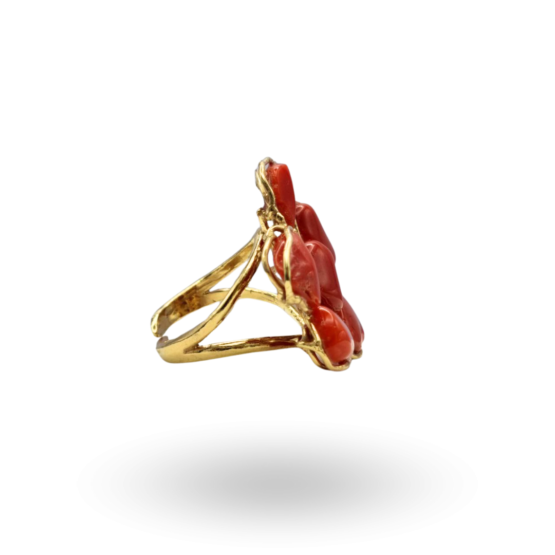 Anello in Argento 925 dorato con sei sassi di Corallo rosso Mediterraneo a forma di fiore
