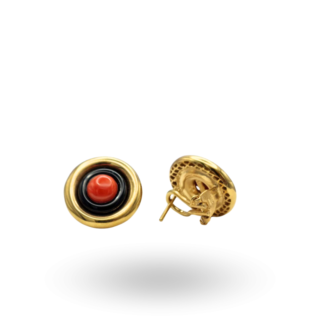 Orecchini in Argento 925 dorato con centrale in Corallo rosso Mediterraneo e cerchi in Onice