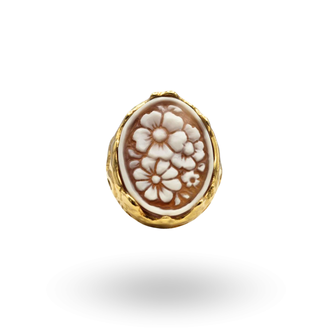 Anello in Argento 925 dorato con Cammeo su Sardonica inciso a mano, tema floreale con cornice ovale