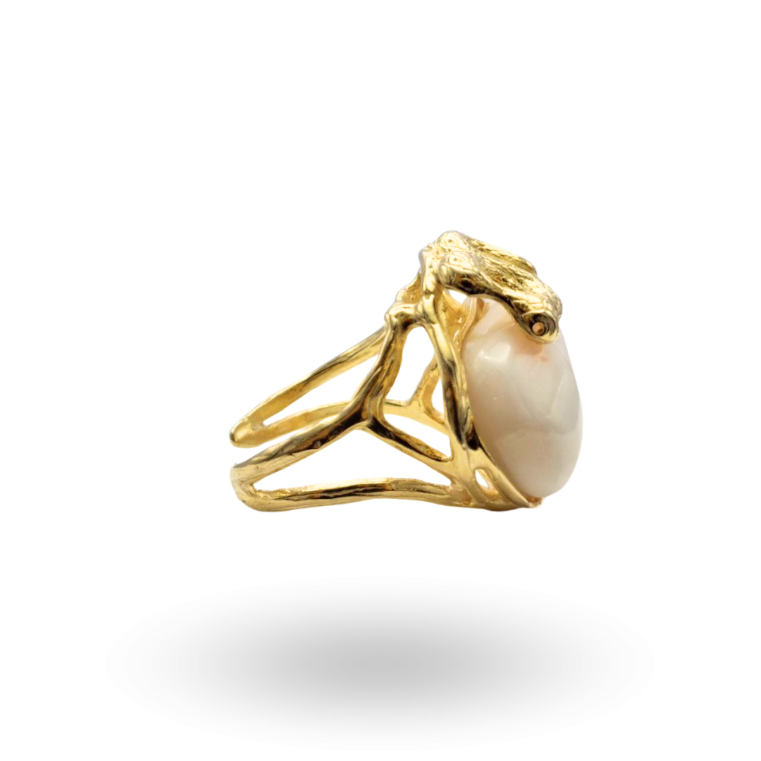 Anello in Argento 925 dorato con serpente e sasso di Corallo rosa naturale