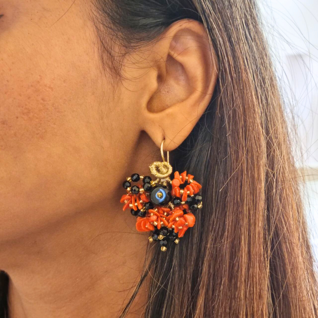 Orecchini a grappolo in Argento 925 dorato con Corallo rosso Mediterraneo e Onice