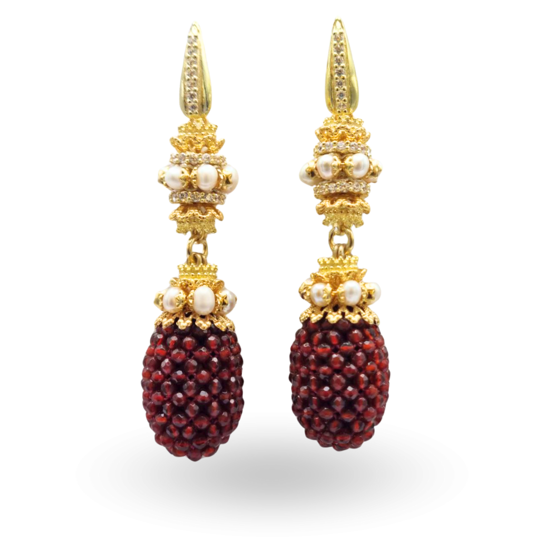 Orecchini linea Barocca in Argento 925 dorato con coroncine in Perle e gocce di Granata con lavorazione Tessito