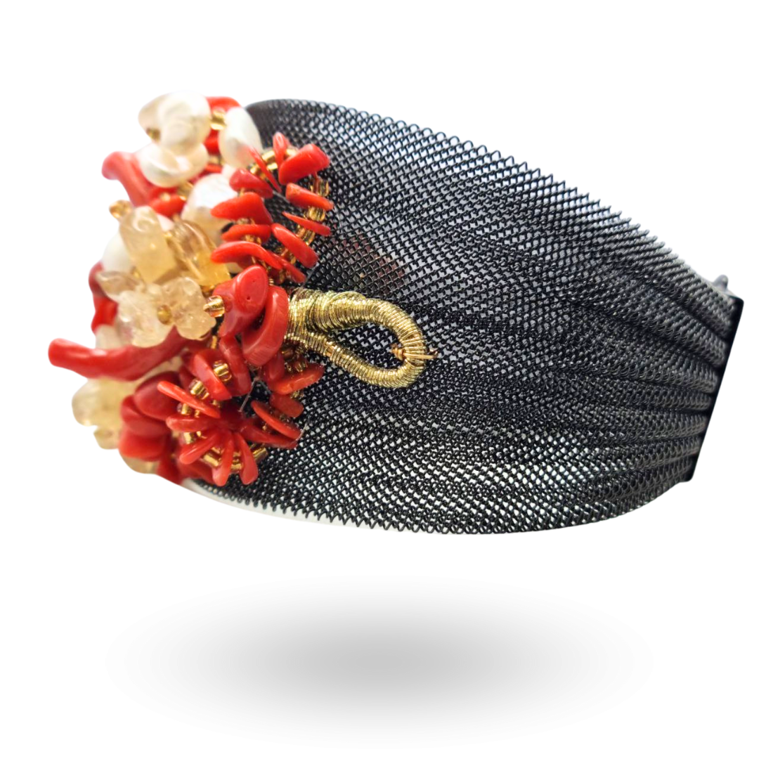 Bracciale a grappolo con maglia a rete in Acciaio black con Corallo rosso Mediterraneo, Perle, Quarzo cetrino e Pietre naturali