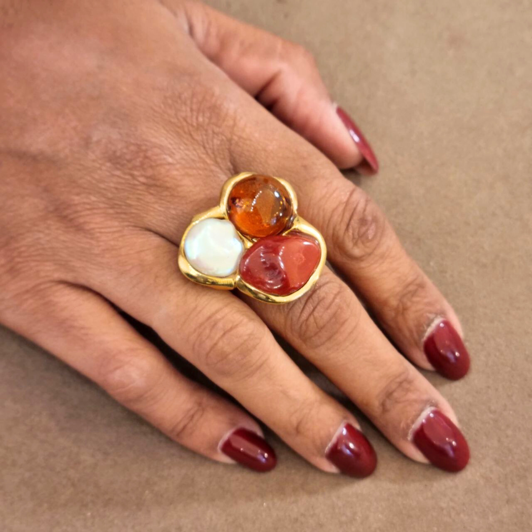 Anello in Argento 925 dorato con sasso di Corallo, Rosso Mediterraneo, Perla e Ambra naturale