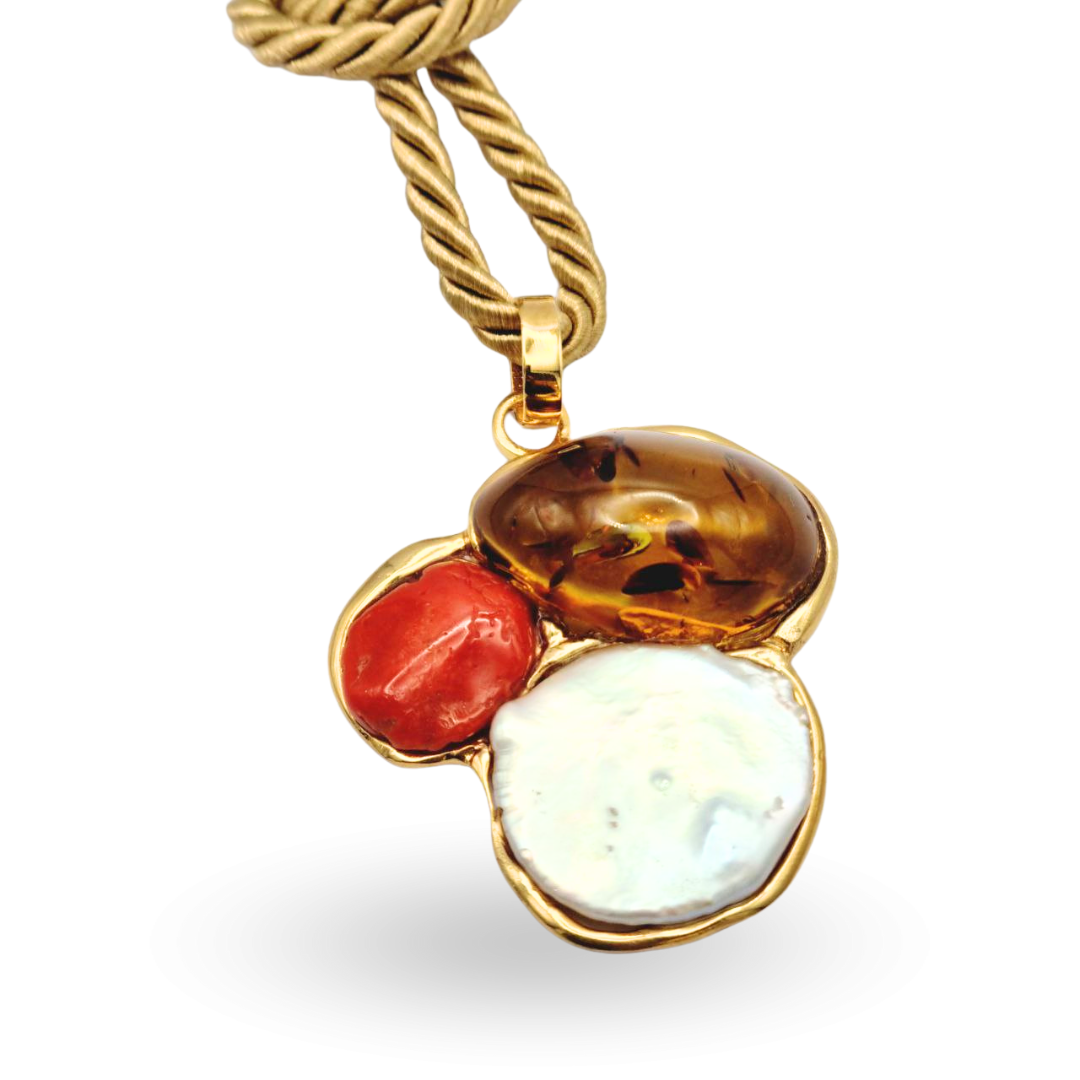 Ciondolo in Argento 925 dorato con sasso di Corallo, Rosso Mediterraneo, Perla e Ambra naturale