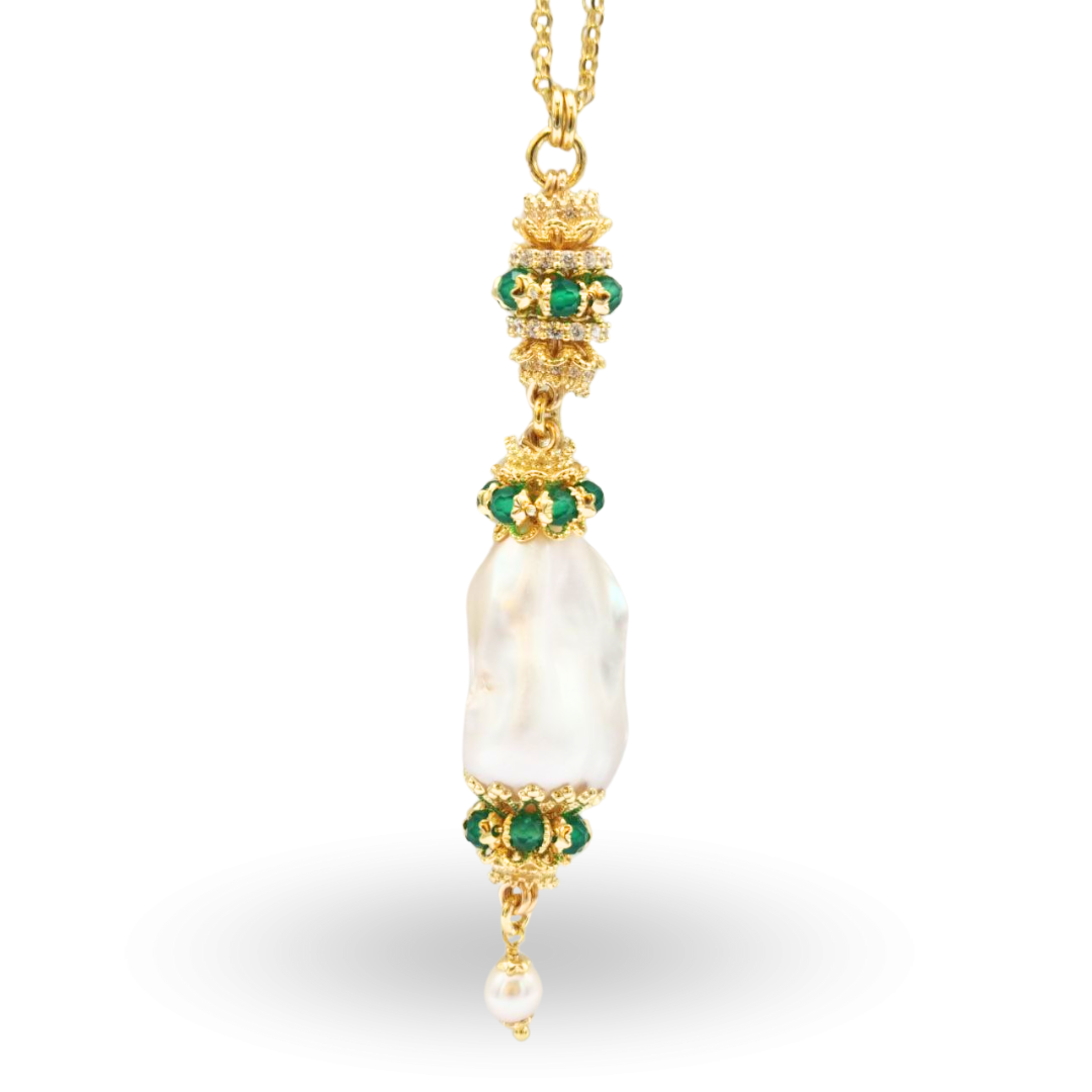 Collana in Argento 925 dorato con Perla scaramazza compresa tra due mezze mine, mina con coroncine con Giada