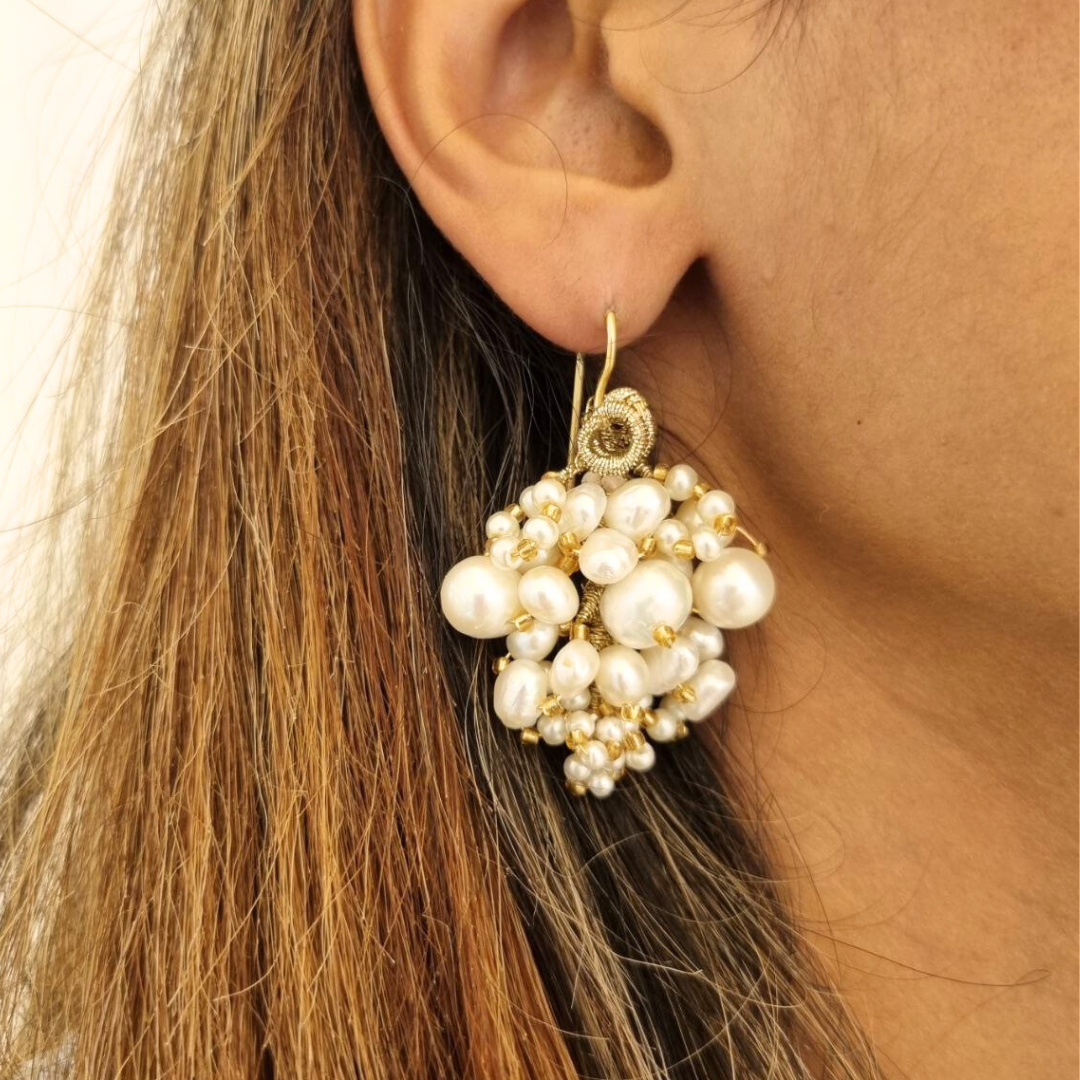 Orecchini a grappolo in Argento 925 bagnato in Oro 18Kt con Perle di varie dimensioni