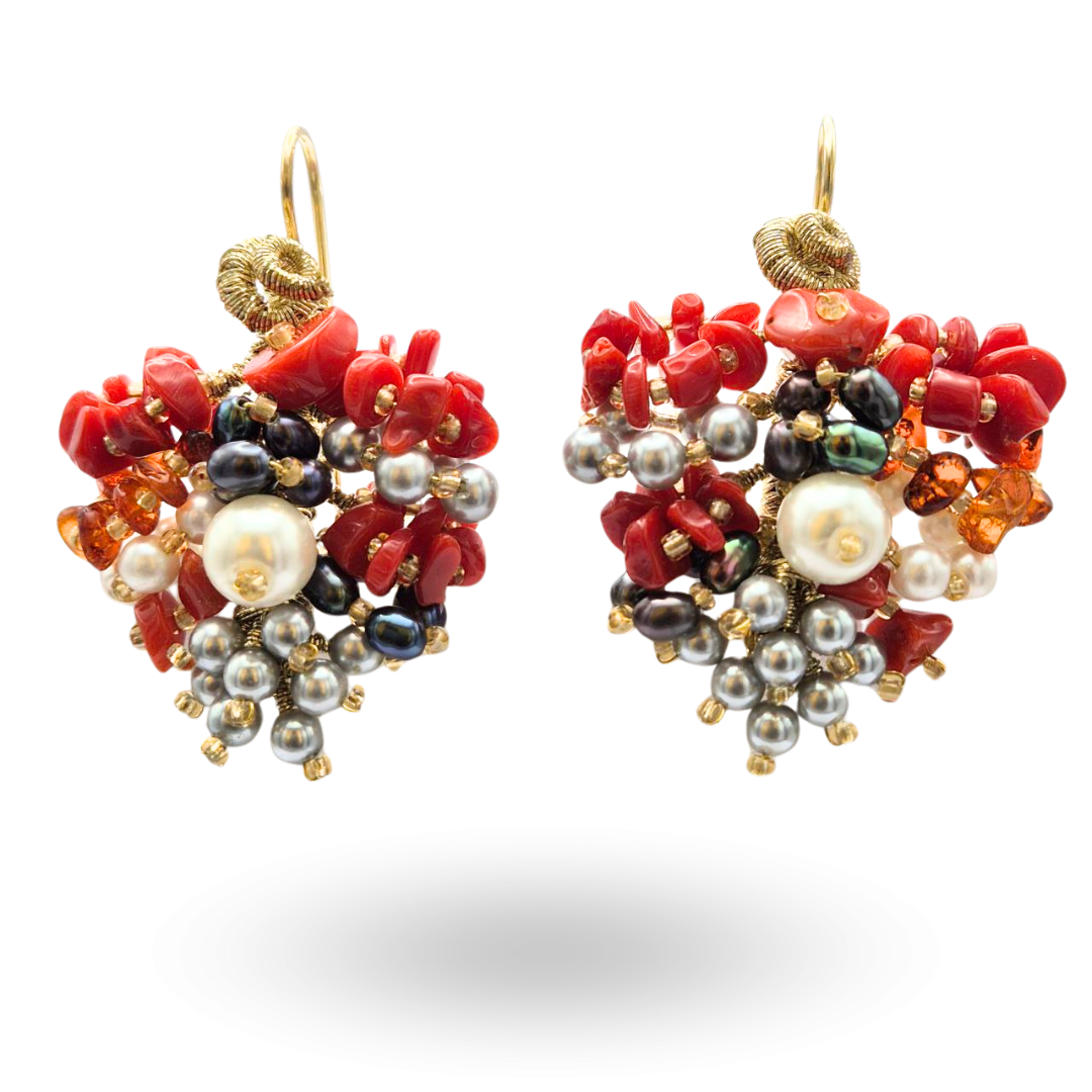 Orecchini a grappolo in Argento 925 bagnato in Oro 18Kt con Corallo rosso, Corniola, Perle bianche e grigie, Quarzi e Pietre naturali