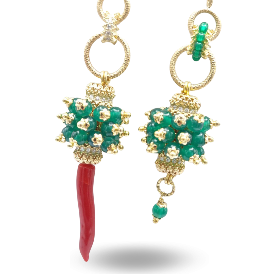Earrings in gold-plated 925 silver with coral horn and jade tufts