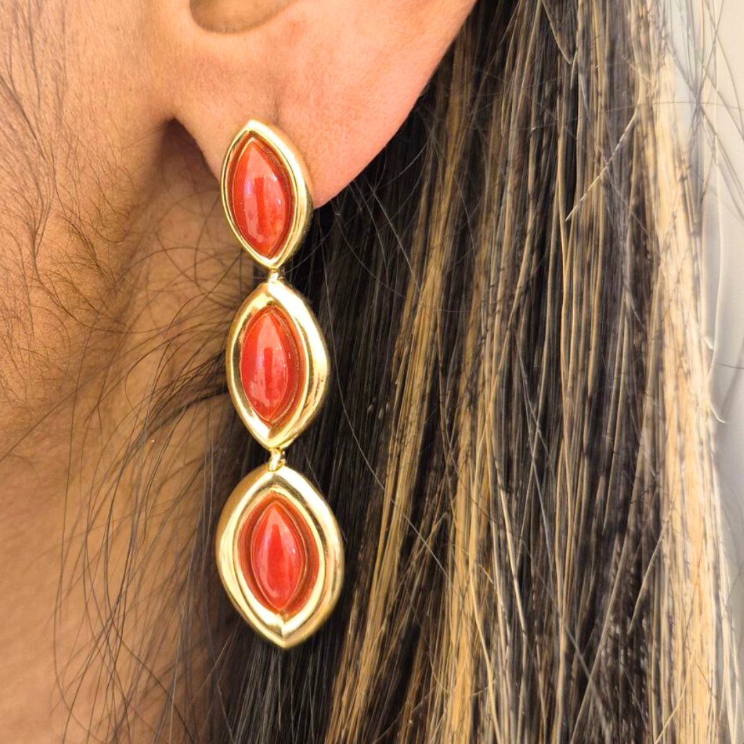 Orecchini in Argento 925 dorato con tre spole di Corallo rosso taglio navette