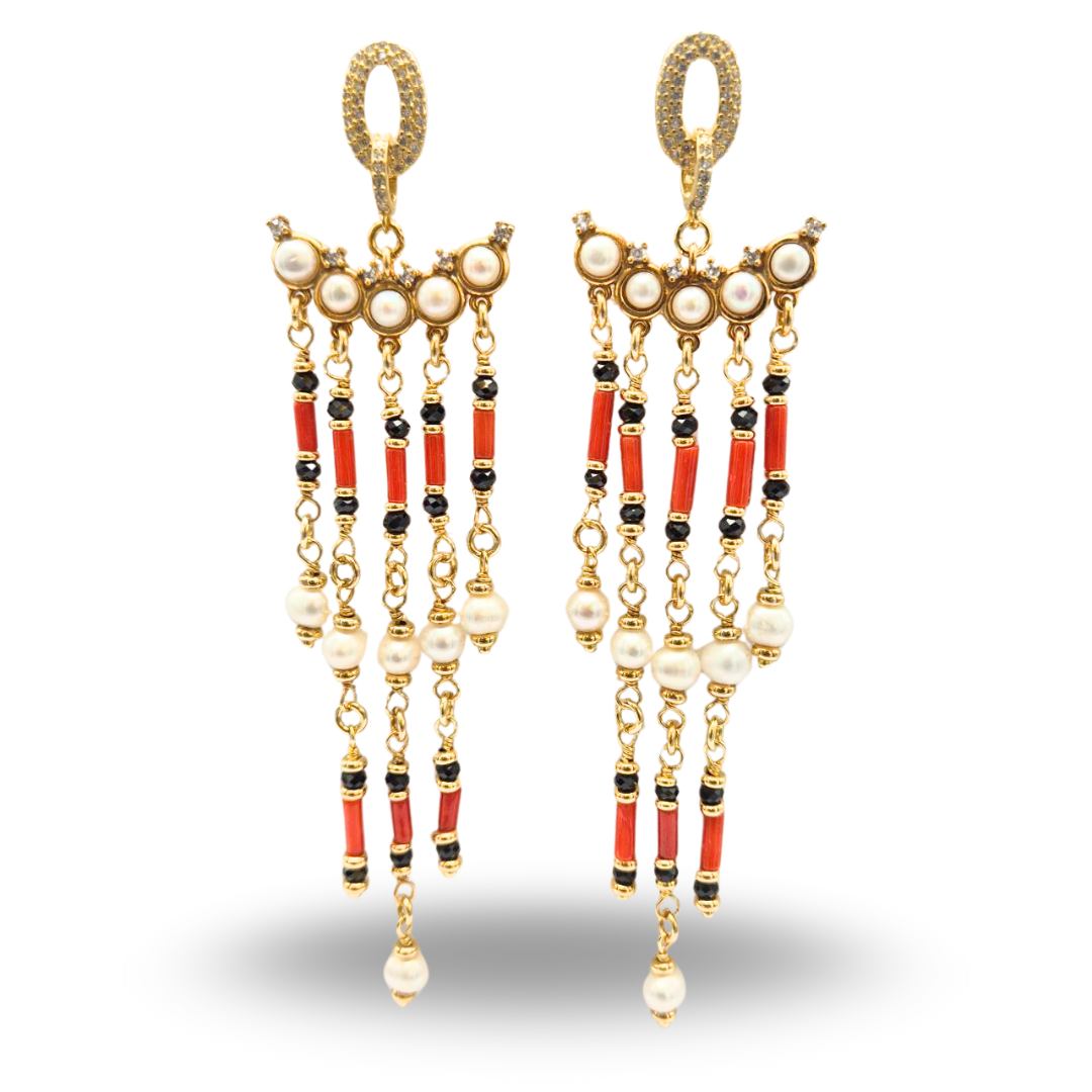 Orecchini in Argento 925 dorato con 5 frange a scalare, ammagliate a mano, con Perle, Corallo rosso e Spinelli neri
