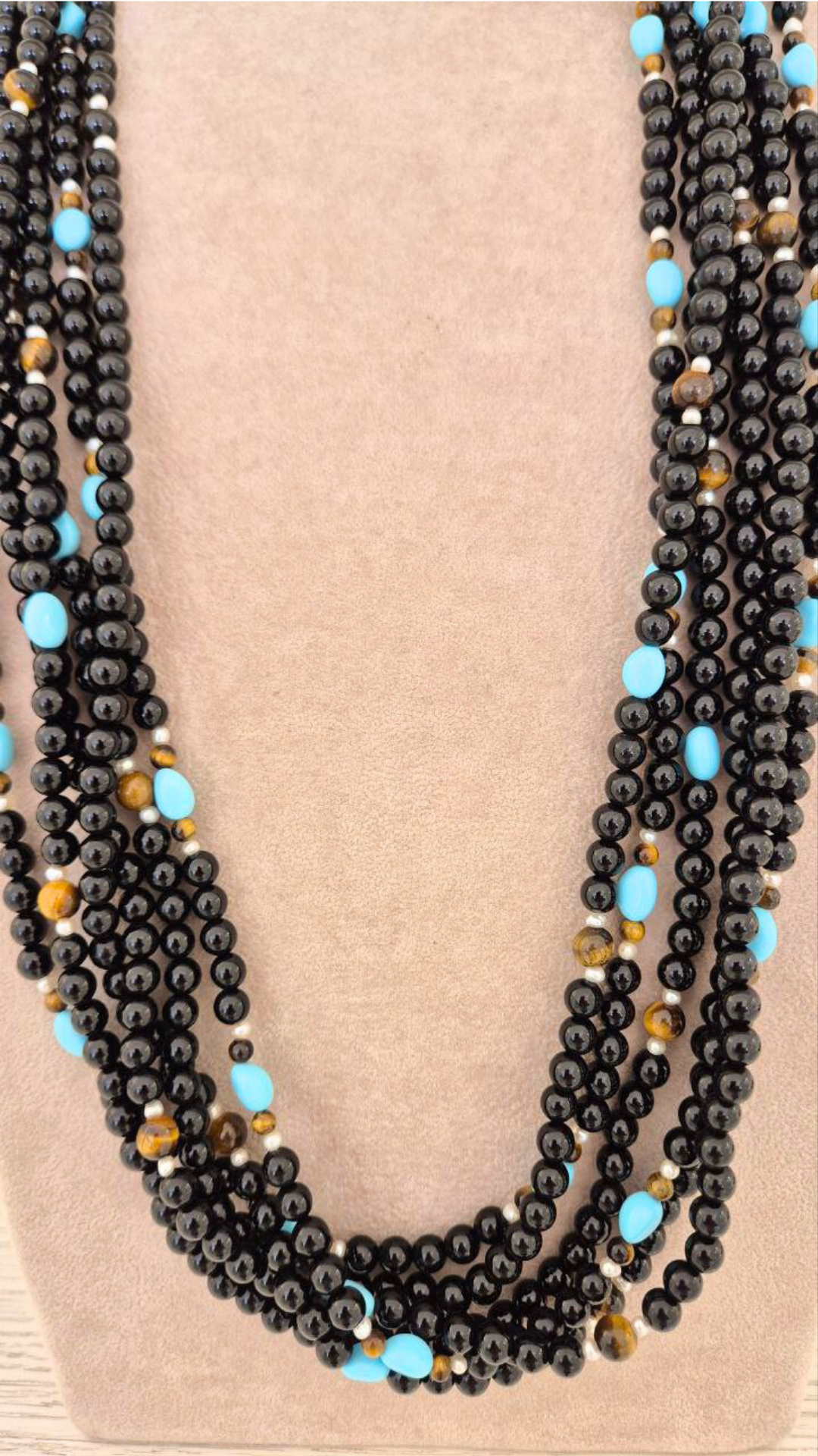 Collana a 6 fili in Onice, Perle, sassi di Pasta di Turchese e Occhi di Tigre, chiusura in Argento 925 dorato