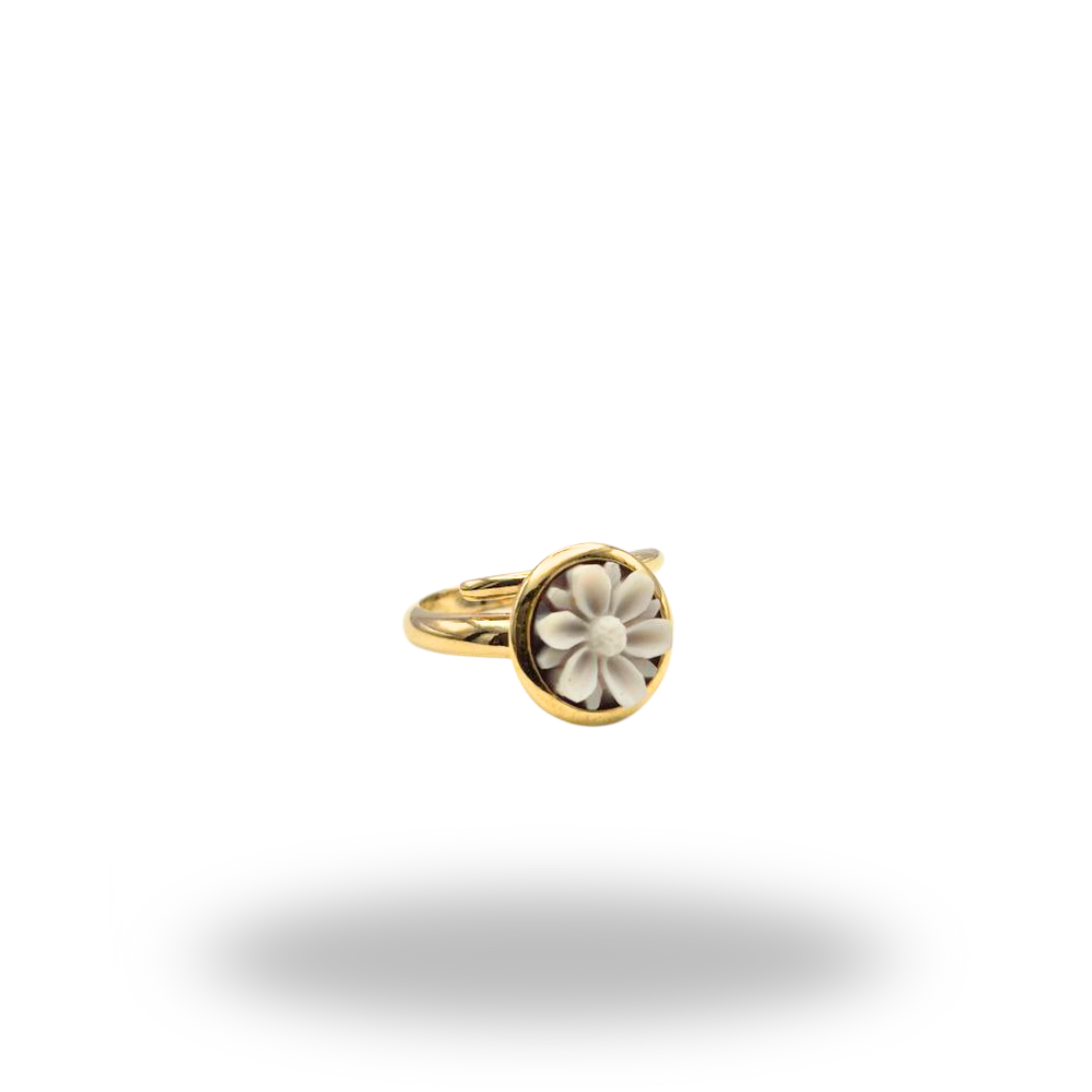Anello in Argento dorato con Cammeo a fiore. Linea Minimal