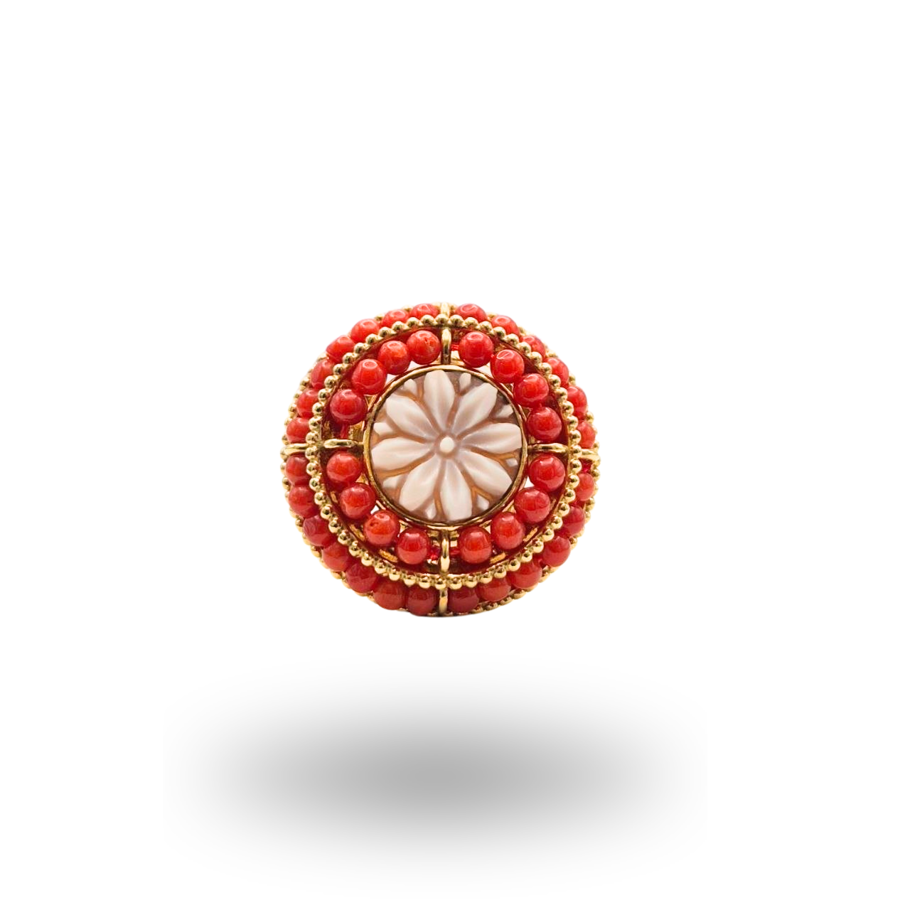 Anello in Argento 925 dorato con piccolo Cammeo floreale su Sardonica e doppio giro in Corallo Rosso Mediterraneo
