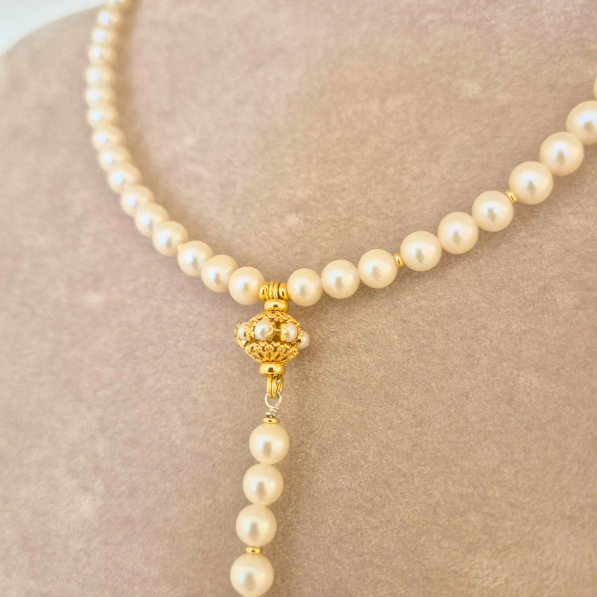 Collana semirigida a Y in Argento 925 dorato con Perle e Mina Luxury