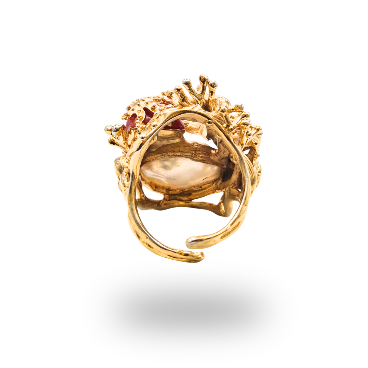 Anello in Bronzo dorato in tema marino con Perla Scaramazza e sasso di Corallo rosso Mediterraneo