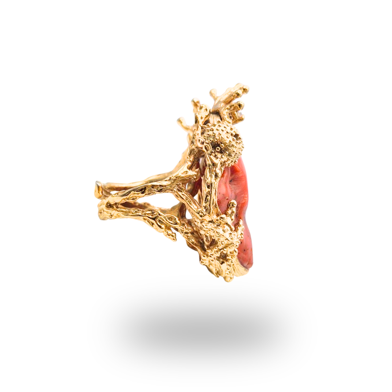 Anello in Bronzo dorato in tema marino con sasso di Corallo rosso Mediterraneo