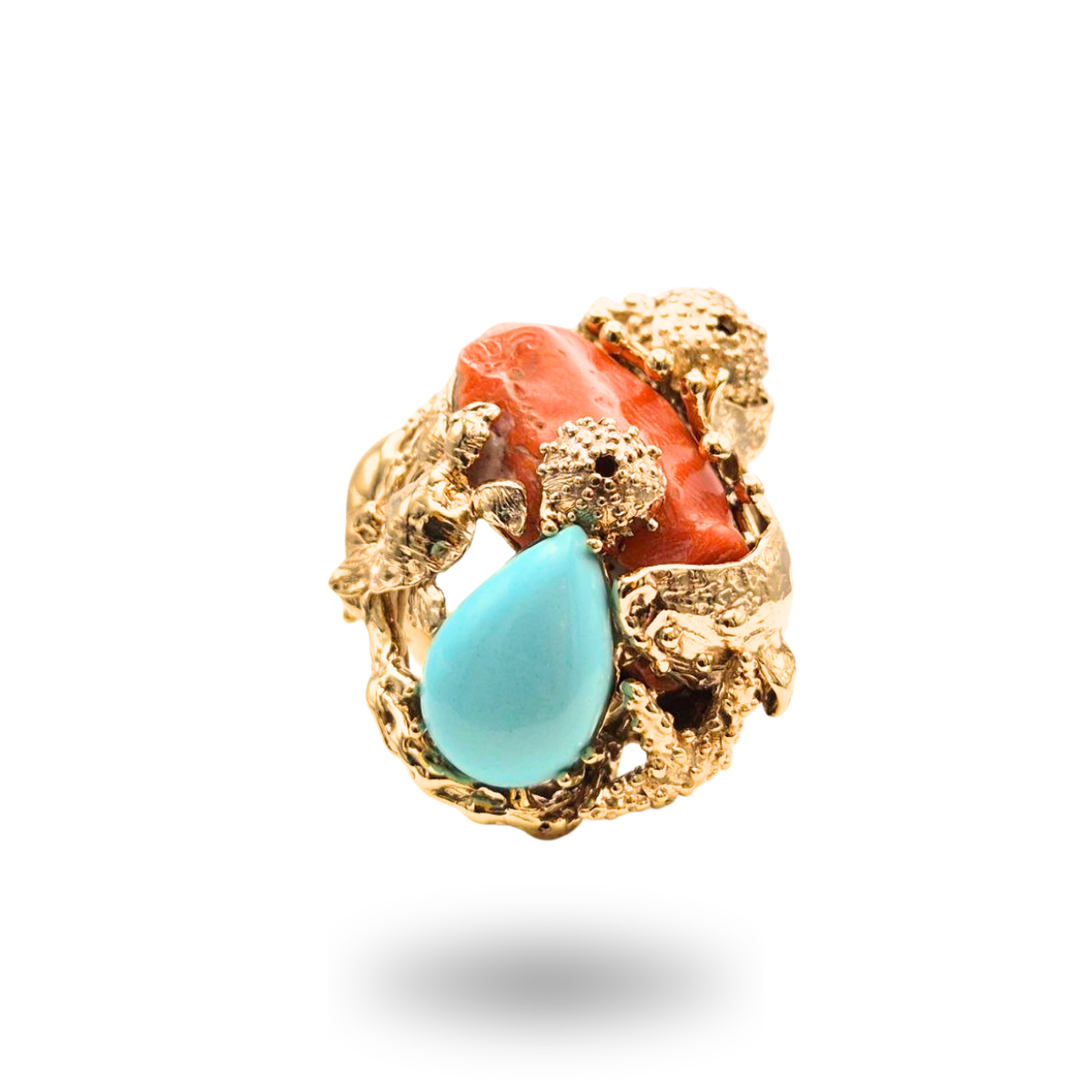Anello in Bronzo dorato in tema marino con Pasta di Turchese e sasso di Corallo rosso Mediterraneo