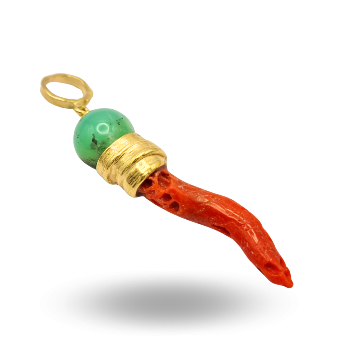Ciondolo in Argento 925 dorato con Corno in Corallo rosso e Crisoprasio