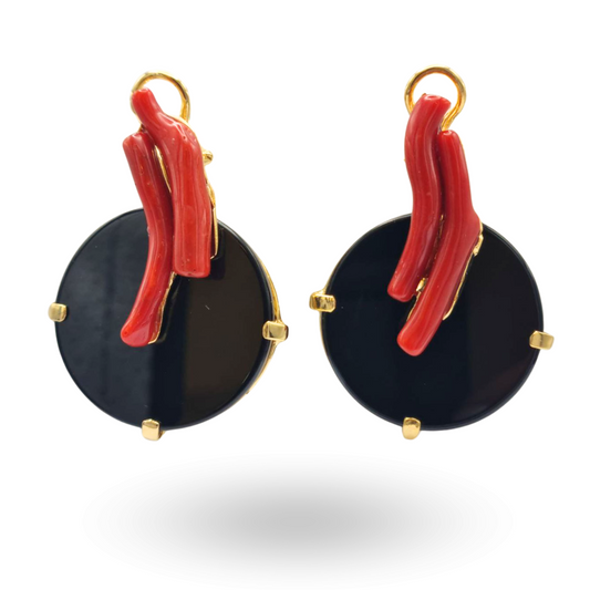 Orecchini in Argento 925 dorato con piastre in Onice e due rami di Corallo Rosso Mediterraneo